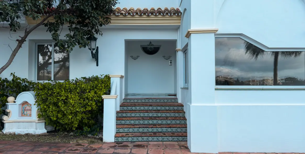 Long-term rent of ground floor apartment in The Golden Mile 43