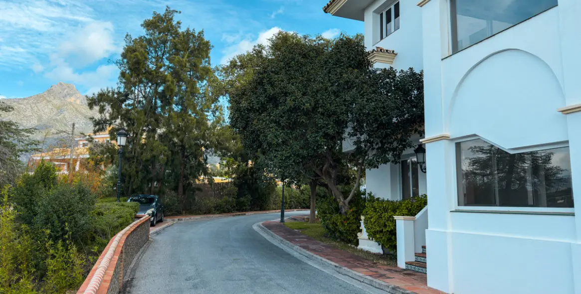 Long-term rent of ground floor apartment in The Golden Mile 45