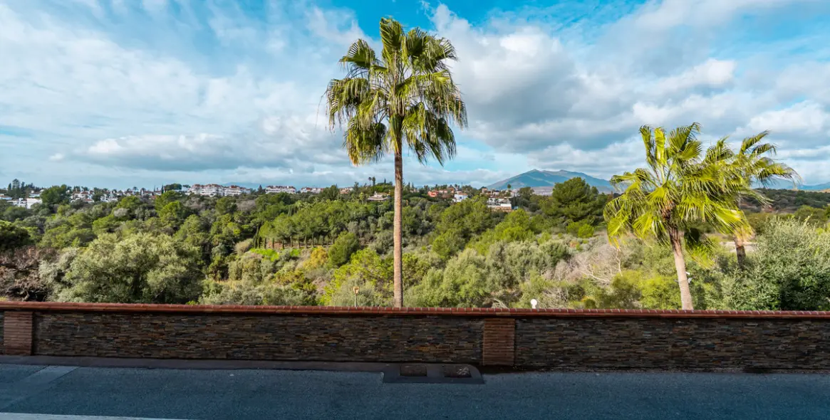 Long-term rent of ground floor apartment in The Golden Mile 46