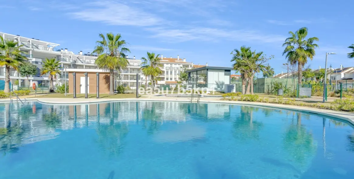 Продажа апартаментов на первом этаже в Manilva 1