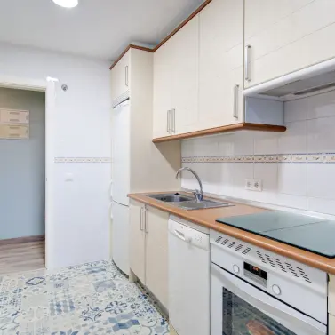 Sale of middle floor apartment in La Cala de Mijas