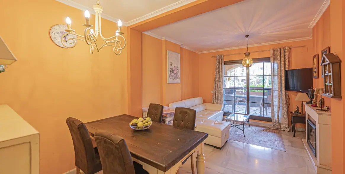 Sale of ground floor apartment in Hacienda del Sol 2