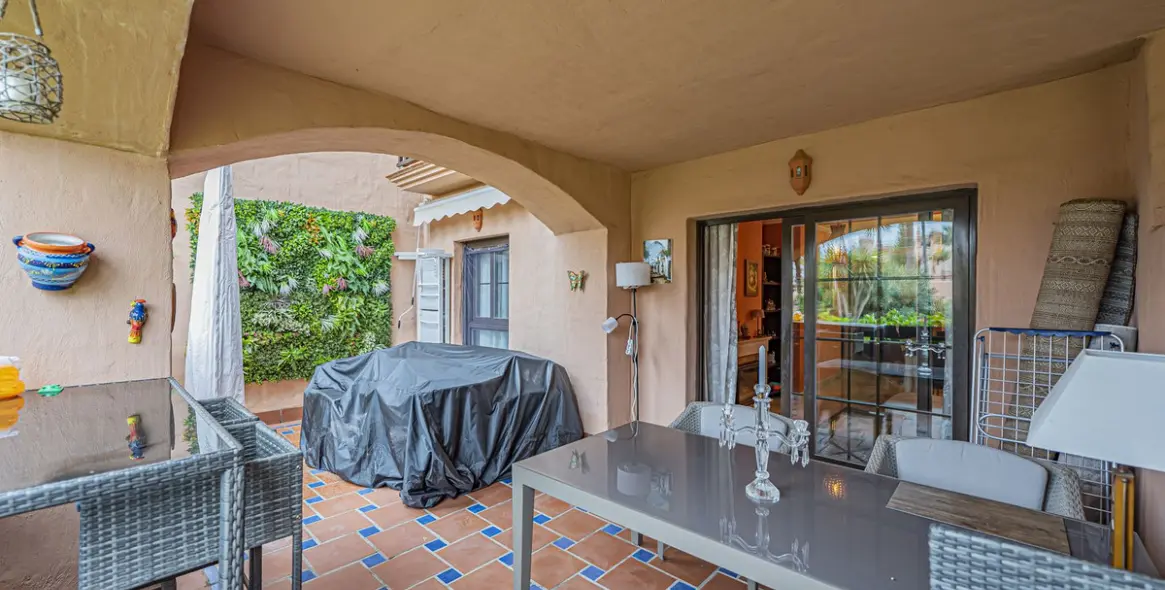 Sale of ground floor apartment in Hacienda del Sol 4