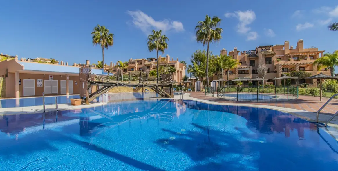 Sale of ground floor apartment in Hacienda del Sol 19
