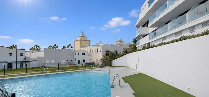 Продажа пентхауса в Estepona 0