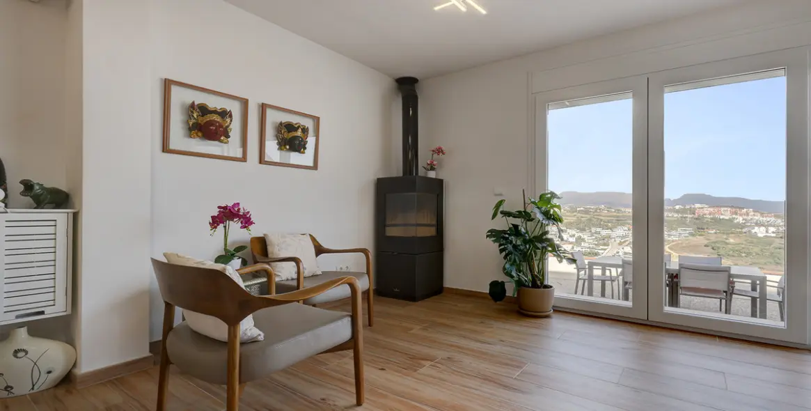 Продажа дома на две семьи в Manilva 4