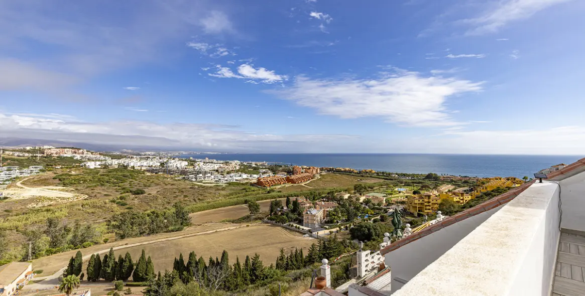 Продажа дома на две семьи в Manilva 7