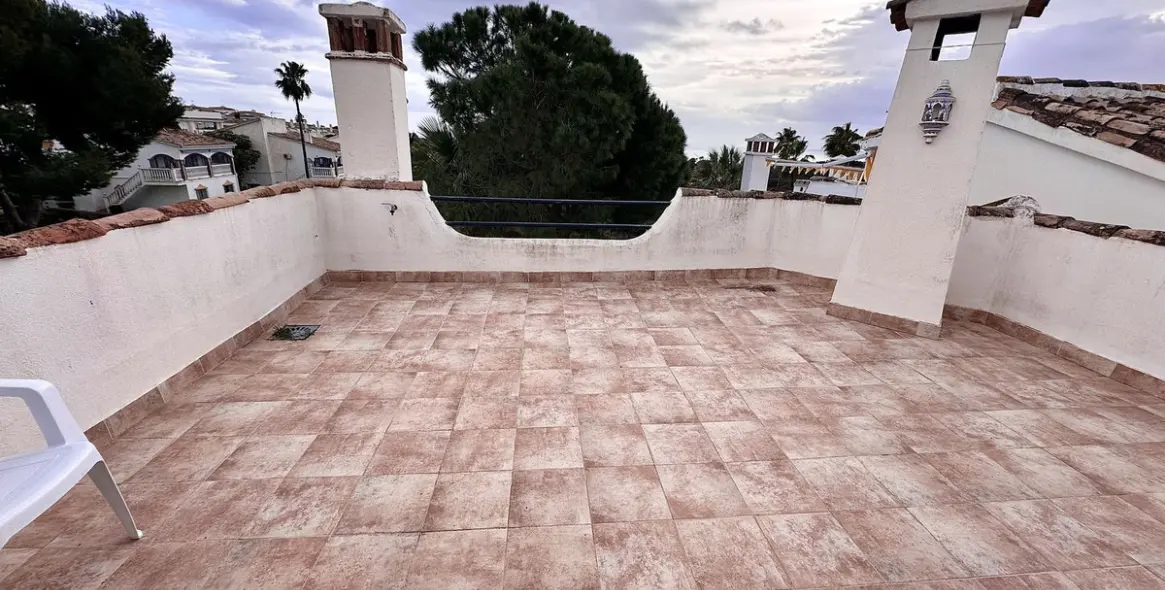 Продажа таунхауса в Calahonda 17