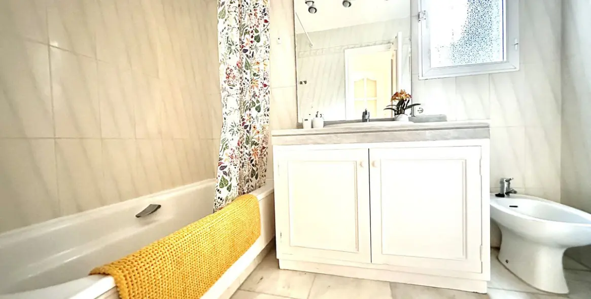 Venta de adosado en Calahonda 21