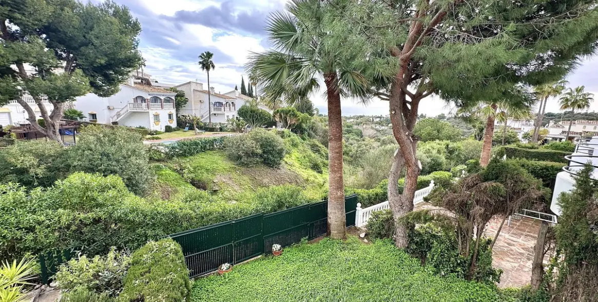 Venta de adosado en Calahonda 23