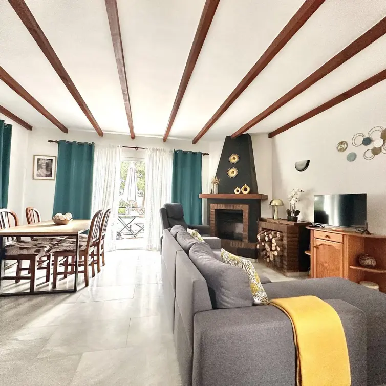 Sale of townhouse in Calahonda