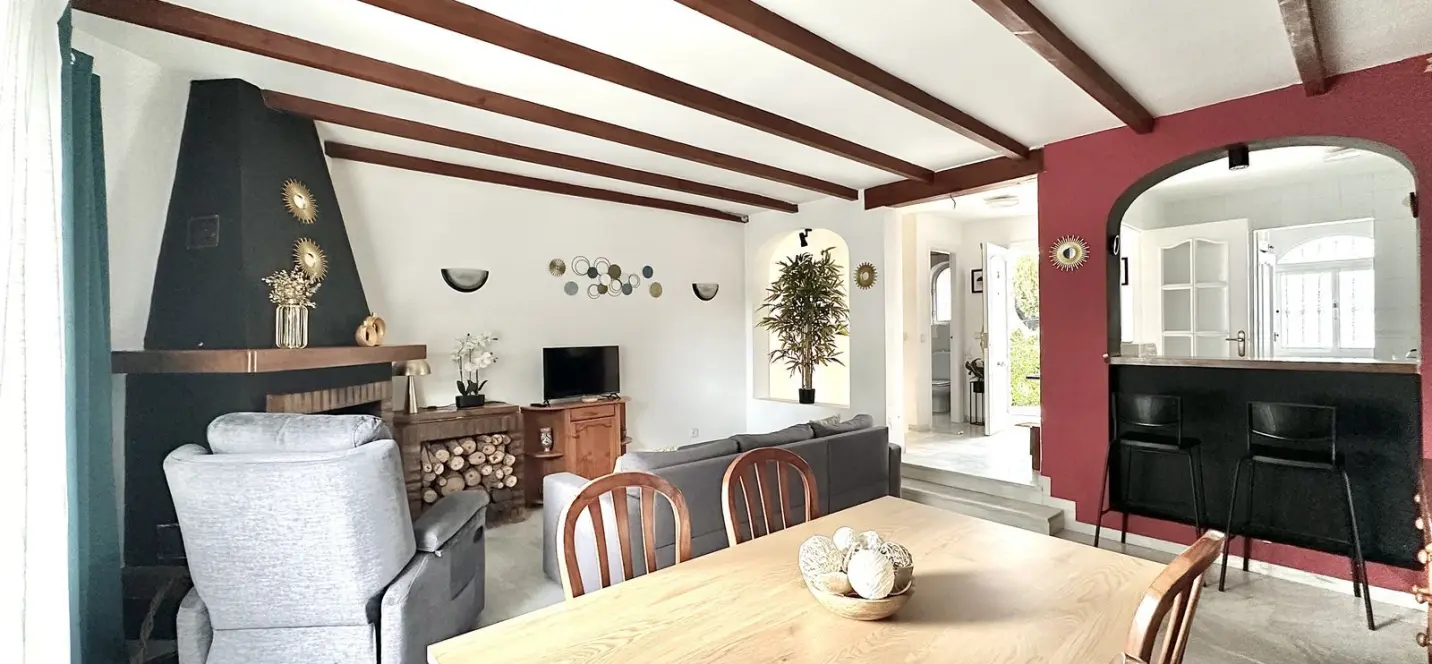 Sale of townhouse in Calahonda 2