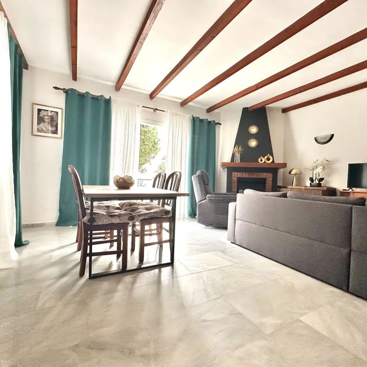 Sale of townhouse in Calahonda