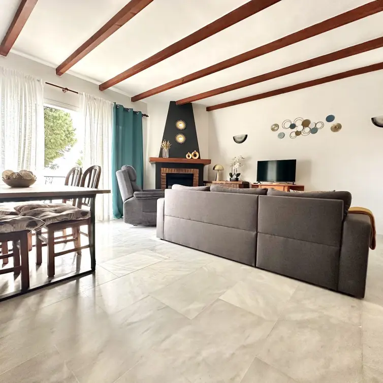 Sale of townhouse in Calahonda