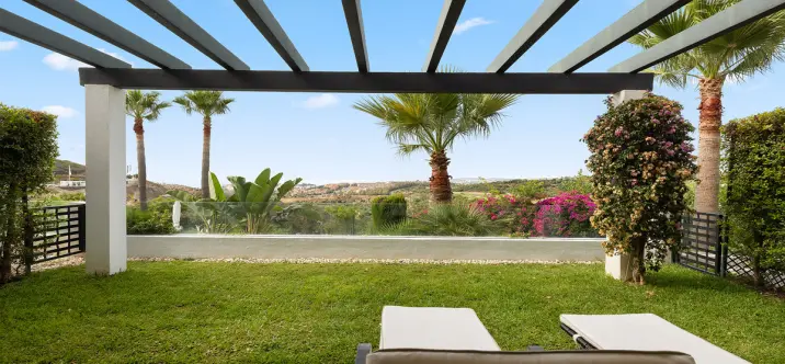 Sale of ground floor apartment in Casares 2