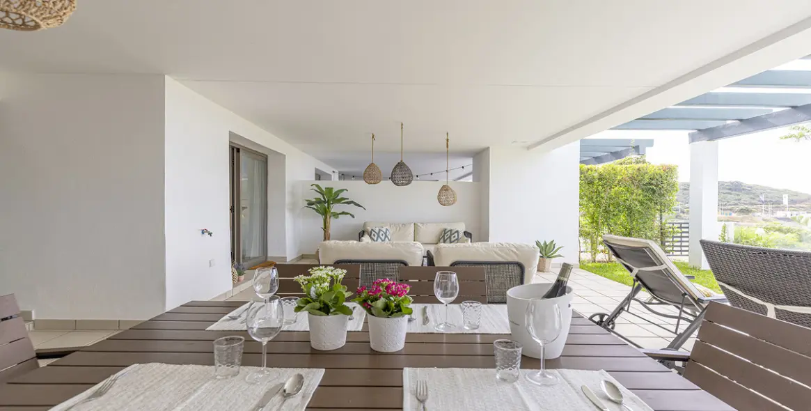 Sale of ground floor apartment in Casares 4