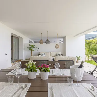 Sale of ground floor apartment in Casares