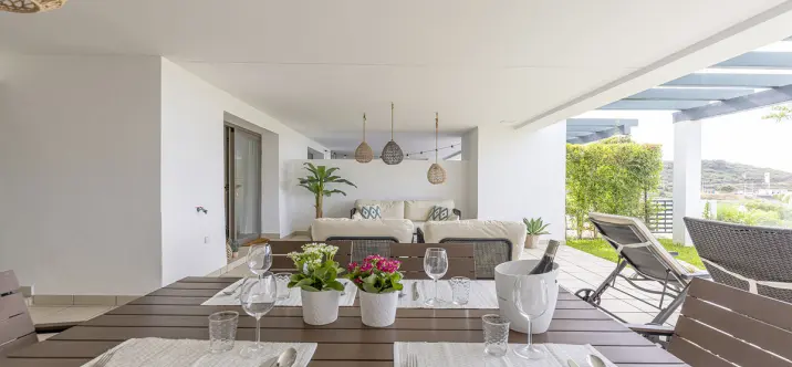 Sale of ground floor apartment in Casares 3