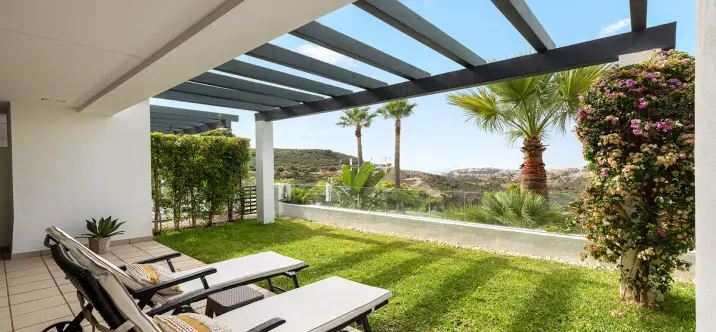 Sale of ground floor apartment in Casares 4