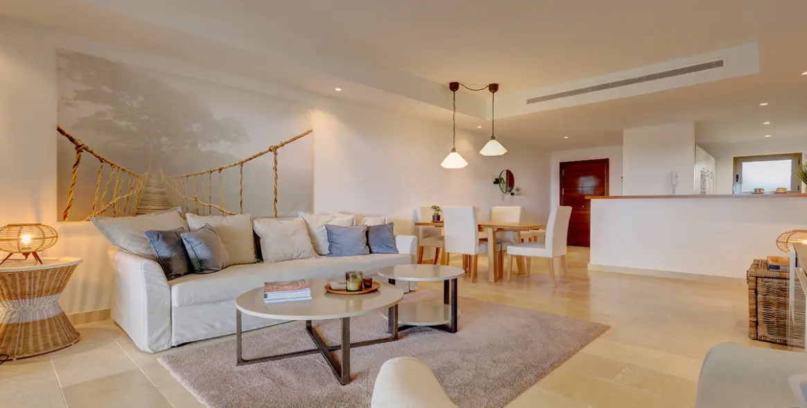 Sale of ground floor apartment in Casares 17