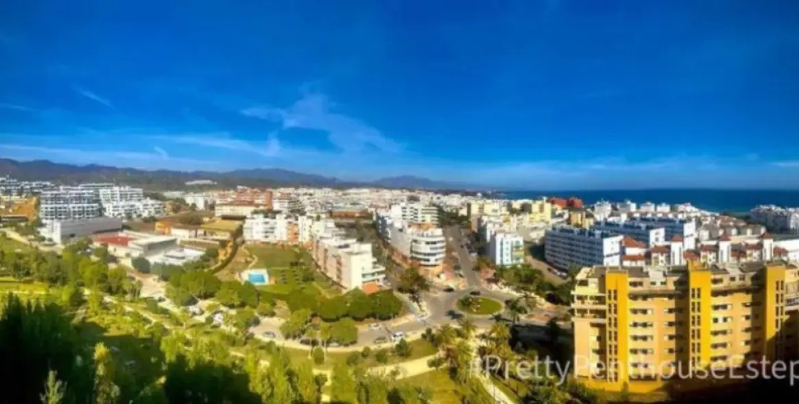 Продажа двухуровневого пентхауса в Estepona 2