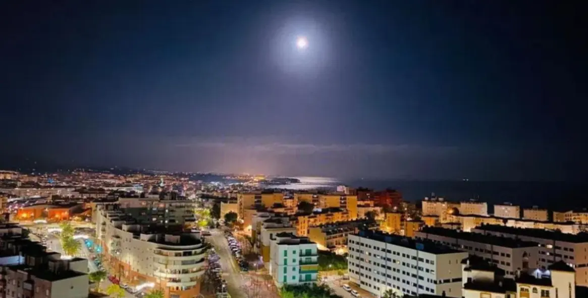 Продажа двухуровневого пентхауса в Estepona 15