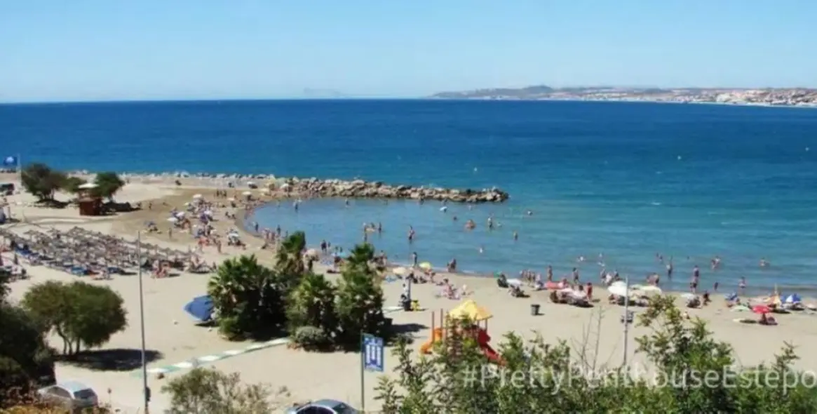 Продажа двухуровневого пентхауса в Estepona 20