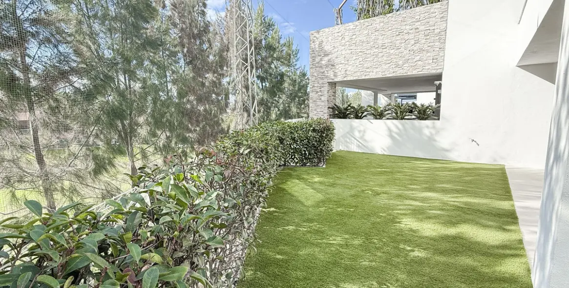 Продажа апартаментов на первом этаже в Artola 36