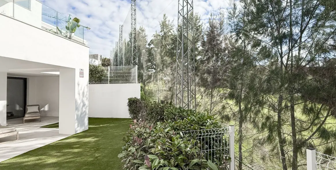 Продажа апартаментов на первом этаже в Artola 38