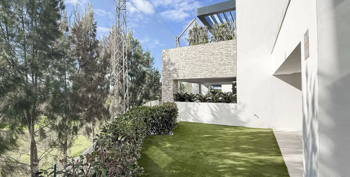 Продажа апартаментов на первом этаже в Artola 39