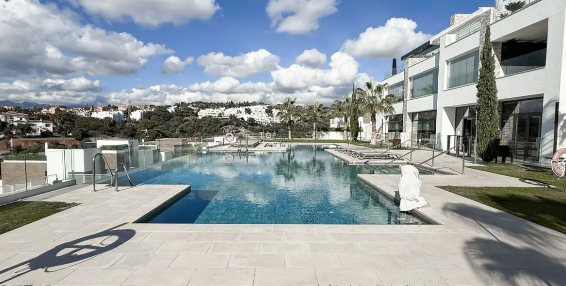 Продажа апартаментов на первом этаже в Artola 51