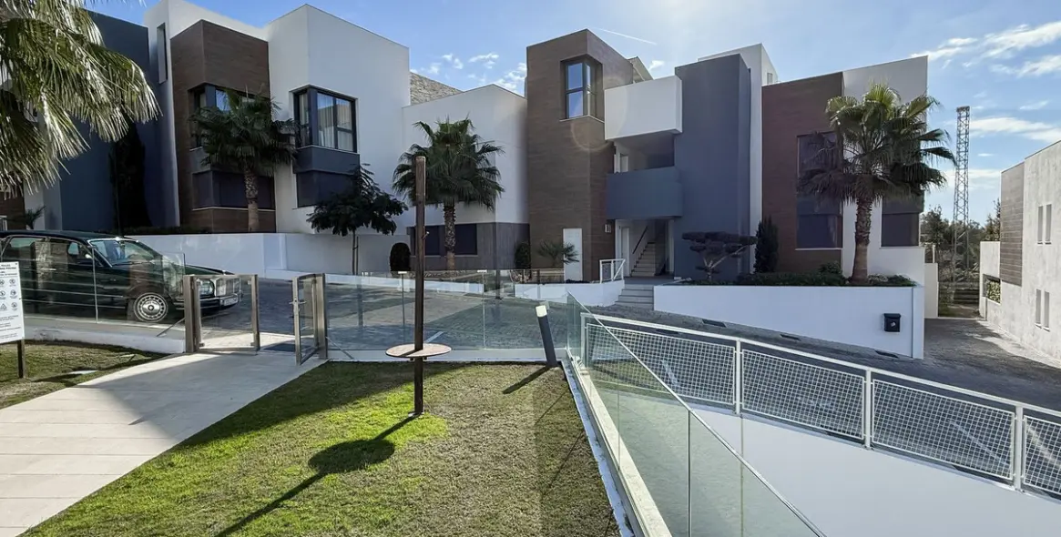 Продажа апартаментов на первом этаже в Artola 52