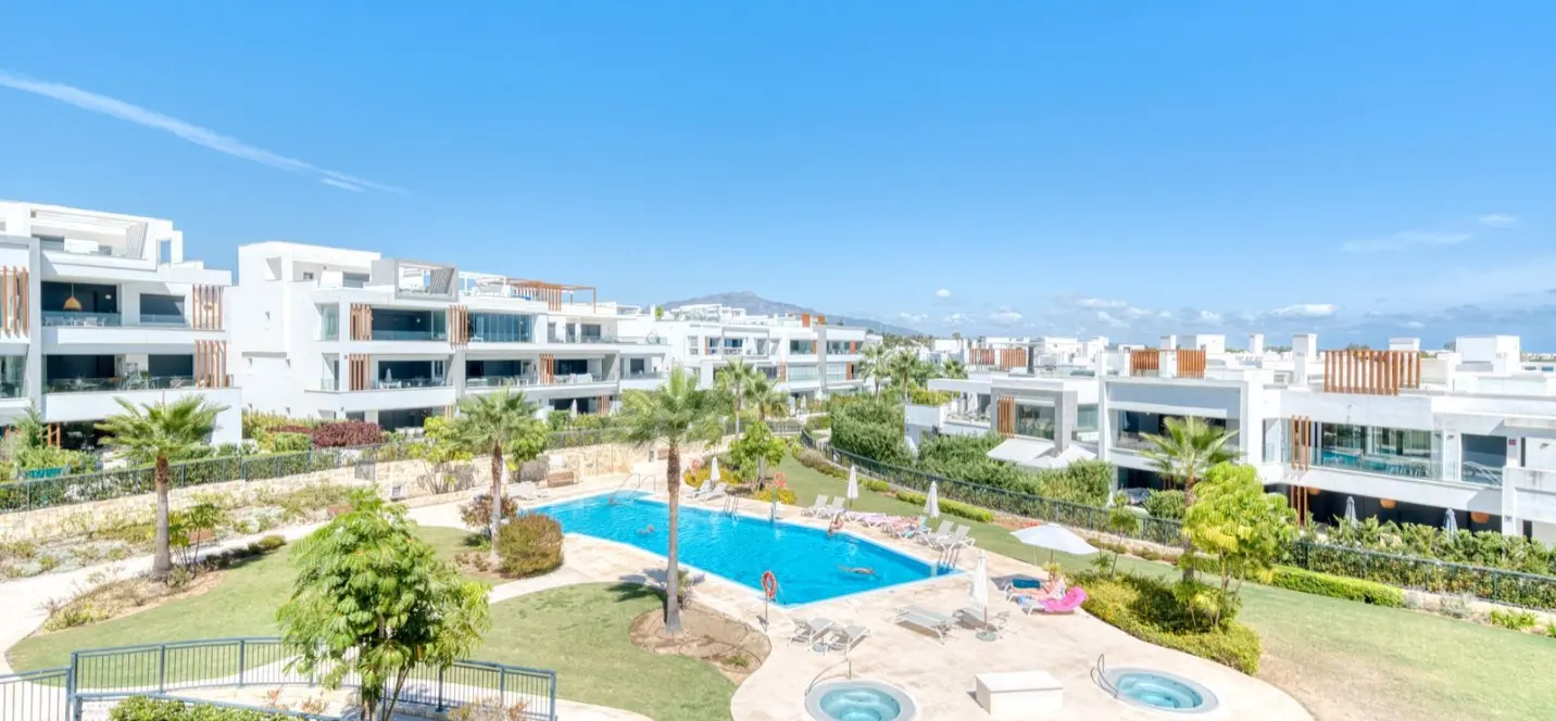 Продажа пентхауса в Estepona 1