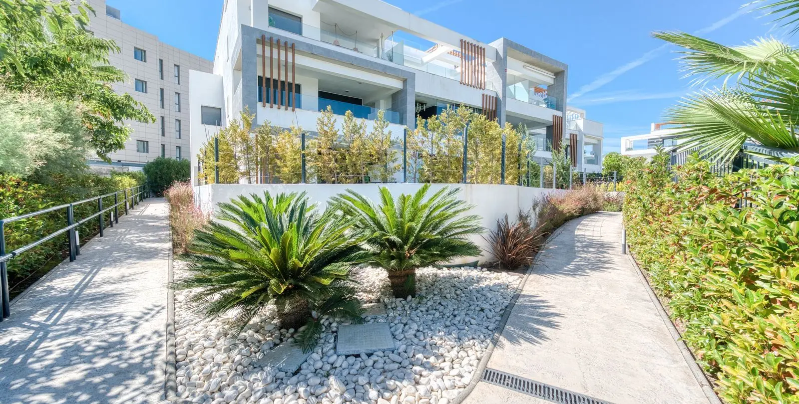 Продажа пентхауса в Estepona 6
