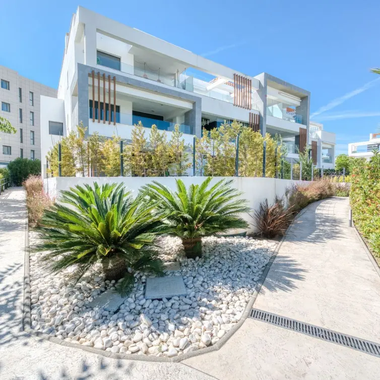 Продажа пентхауса в Estepona