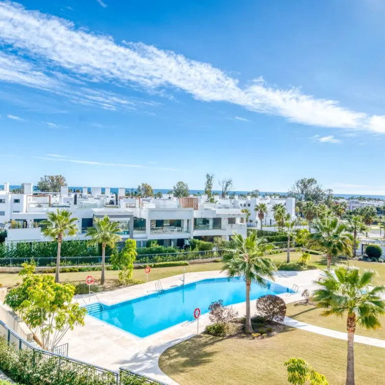 Venta de ático en Estepona