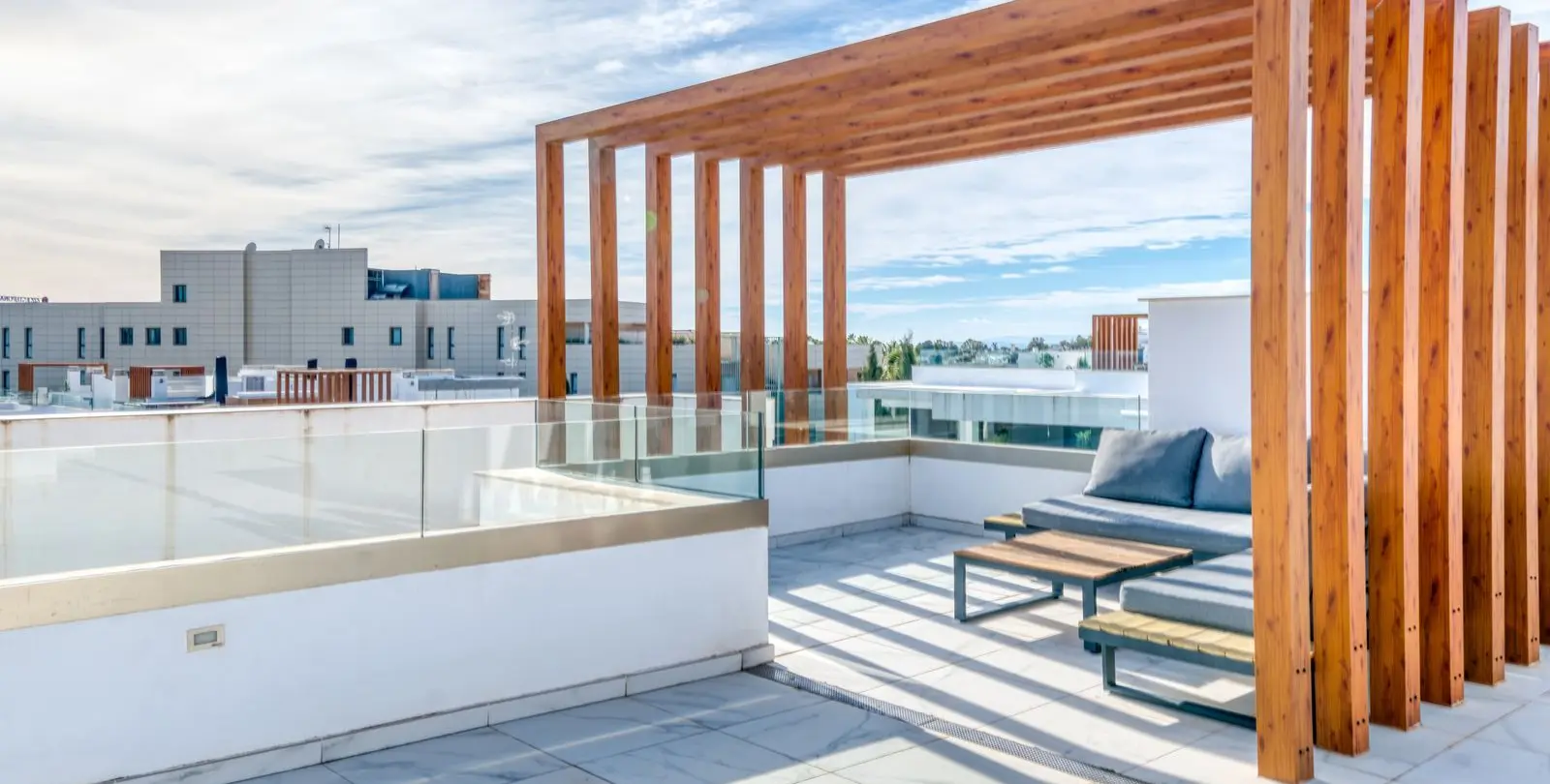 Sale of penthouse in Estepona 19