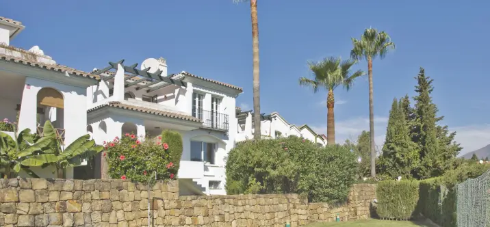 Продажа дома на две семьи в Guadalmina Baja 0