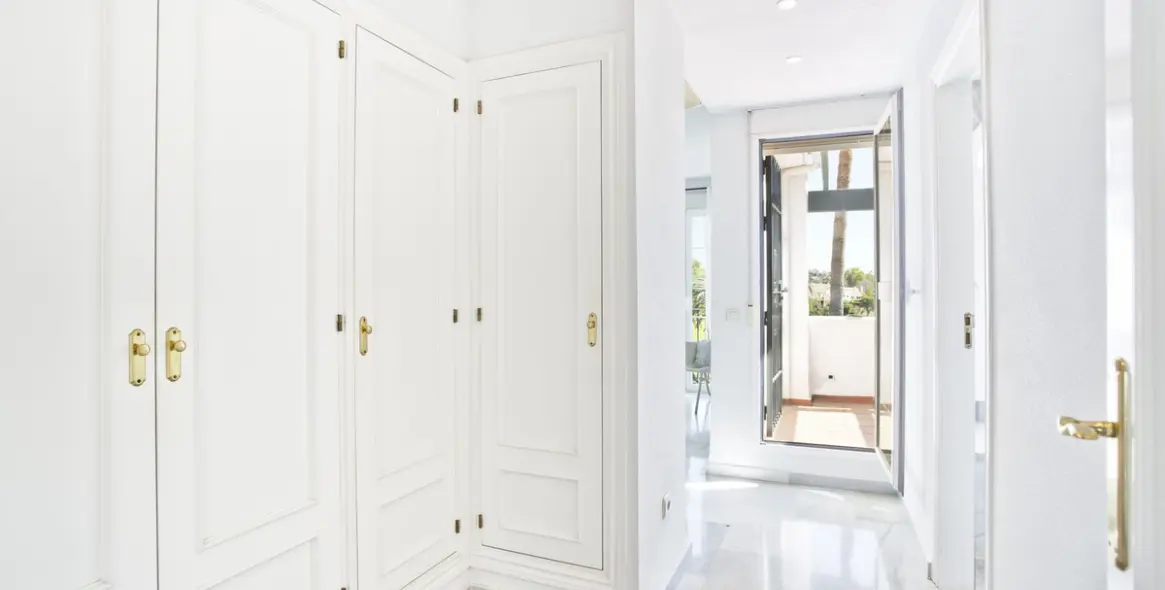 Продажа дома на две семьи в Guadalmina Baja 8