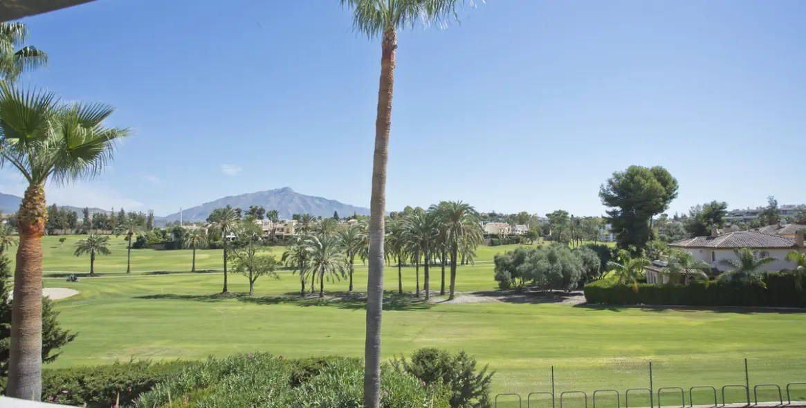 Продажа дома на две семьи в Guadalmina Baja 13