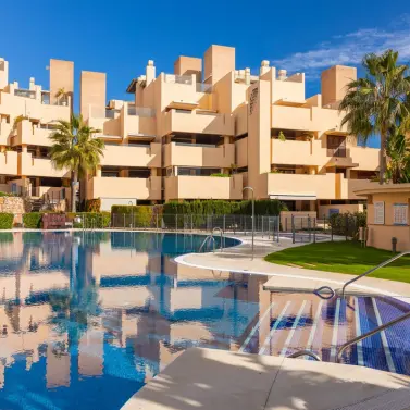 Sale of ground floor apartment in New Golden Mile