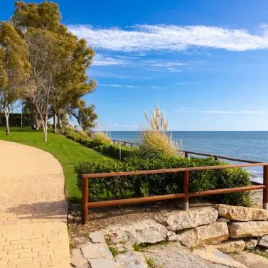 Sale of ground floor apartment in New Golden Mile