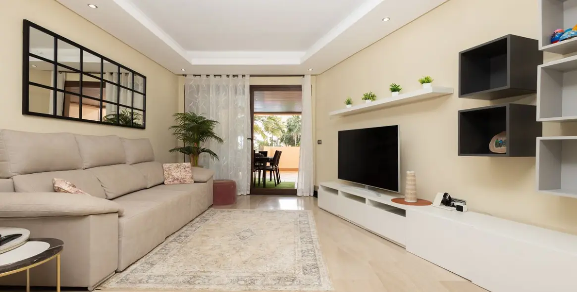 Sale of ground floor apartment in New Golden Mile 4