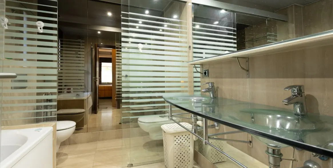 Продажа апартаментов на первом этаже в New Golden Mile 21