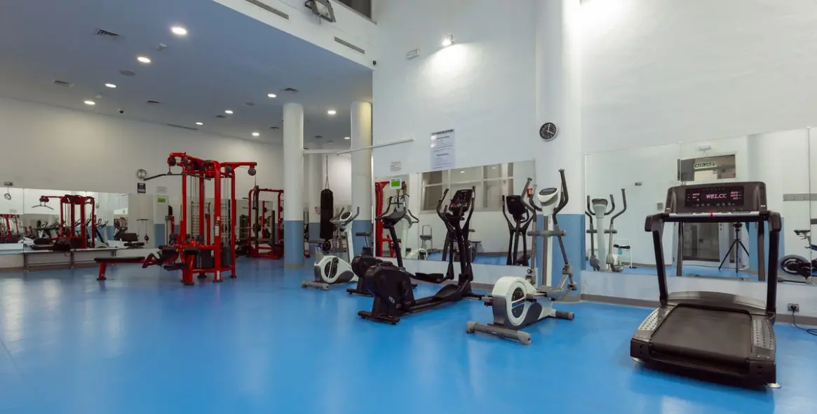 Продажа апартаментов на первом этаже в New Golden Mile 38