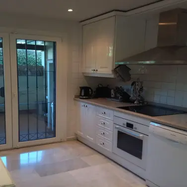 Sale of townhouse in Guadalmina Baja