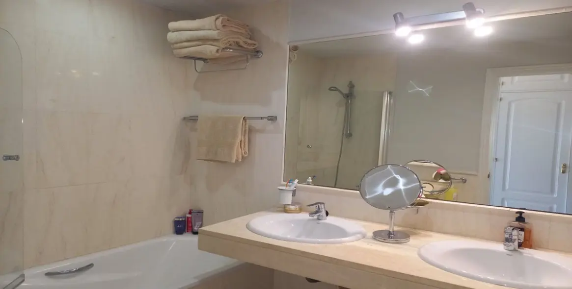 Sale of townhouse in Guadalmina Baja 11