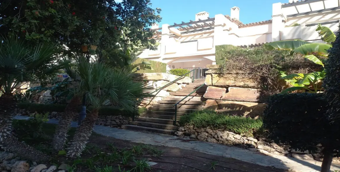 Sale of townhouse in Guadalmina Baja 19