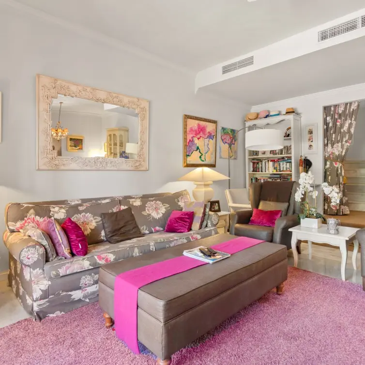 Sale of townhouse in Guadalmina Baja
