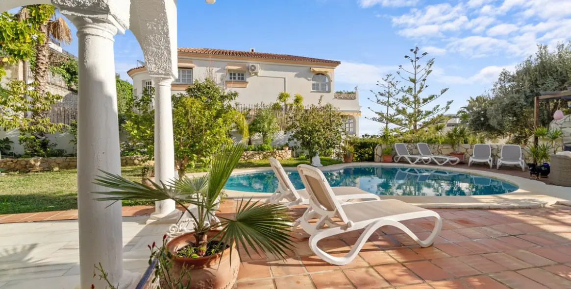 Sale of detached villa in Mijas 10